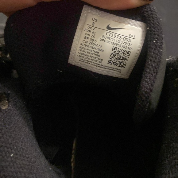 NIKE Kyrie Flytrap 4 Black and Gold metallic athletic shoes. - Picture 2 of 6